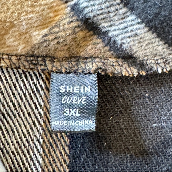 SHEIN Curve 3XL Women’s Plaid Fleece Vest in Tan & Gray - Picture 4 of 8